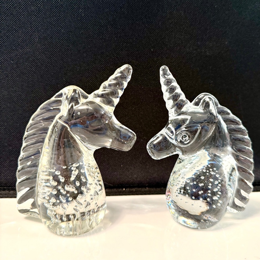 UNICORNS Clear Glass Unicorn Head Figurines Paperweight Pair of 2 Bubbles 4.5"